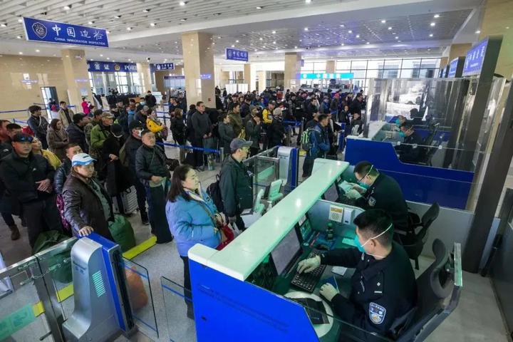 打好服务“组合拳”，按下通关“快进键”！内蒙古边检站精准服务跑出“边检速度”